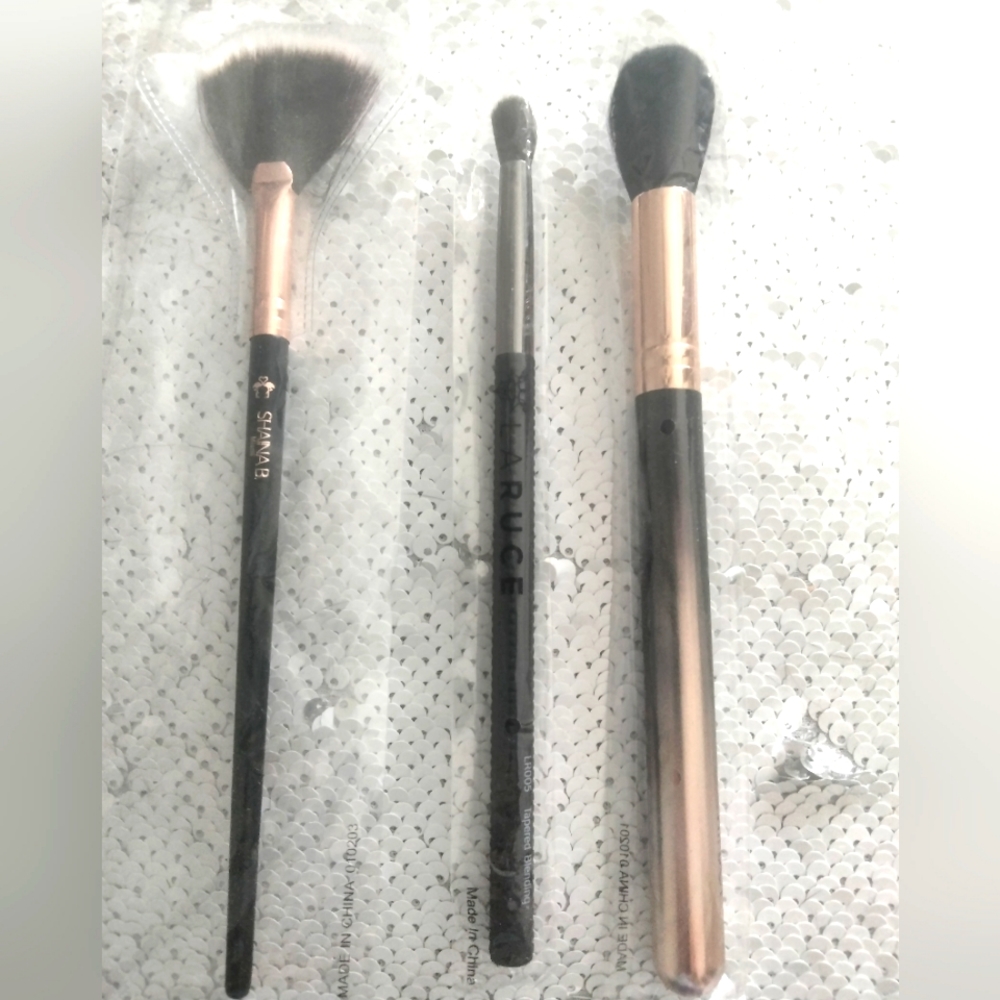 Three brand new makeup brushes Shaina B. Laruce and Hipdot